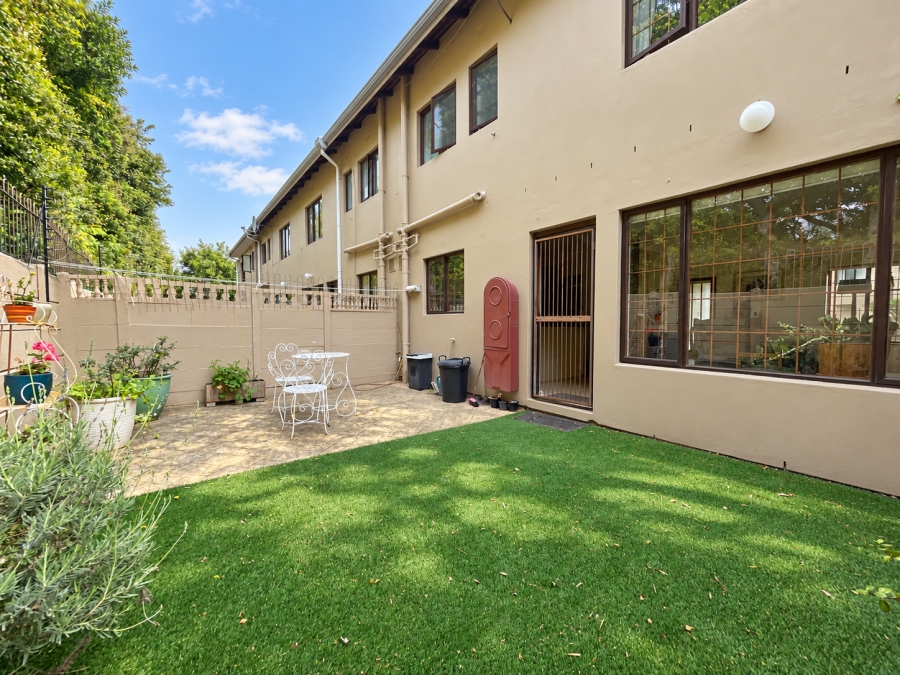 3 Bedroom Property for Sale in Heathfield Western Cape